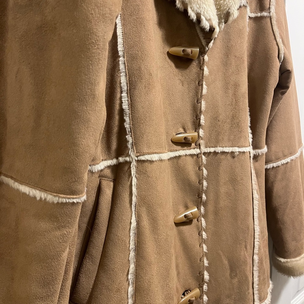 Vintage Tan Jacket with Cream Accents - Picture 6 of 6
